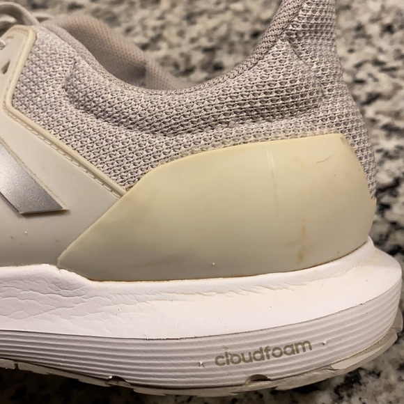 Adidas Cloud Foam Silver-Gray-White Running Shoes - Picture 9 of 16